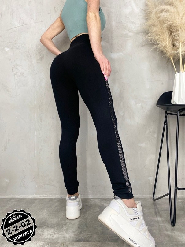 стильные женские кроссовки,спортивная обувь,обувь,модная обувь,белые кроссовки