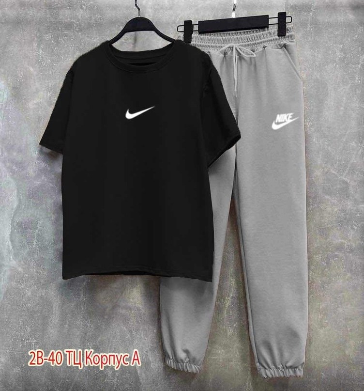 костюмы спортивные,модная одежда,,спортивная одежда