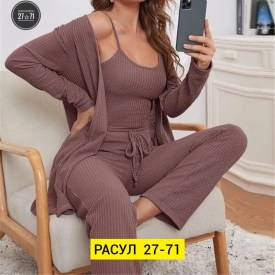 Костюм