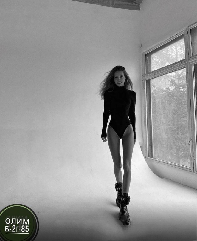 боди с открытой спиной,девушка,модная,открытая спина,стильные наряды