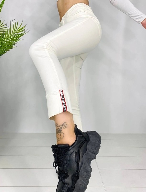 белые джеггинсы женские,белые джинсы,леггинсы брюки,белые джинсы женские,модные женские джинсы