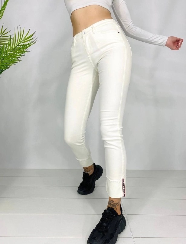 белые джеггинсы женские,белые джинсы,леггинсы брюки,белые джинсы женские,модные женские джинсы