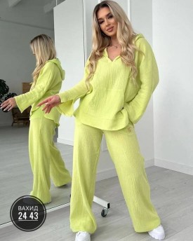 Костюм