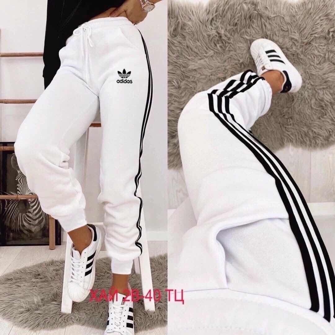 ed9209 штаны адидас,белые спортивные штаны женские,штаны адидас джоггеры женские,брюки спортивные adidas,белые штаны на флисе женские