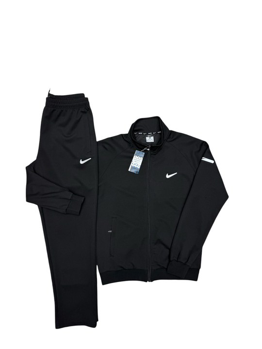 спортивные костюмы nike,спортивный костюм найк мужской,мужской спортивный костюм nike mrtt571,костюм найк мужской,спортивные костюмы найк