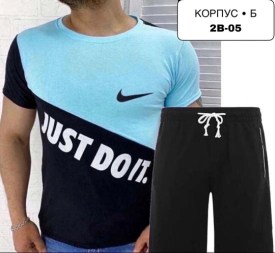 Костюм