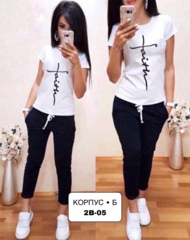 Костюм