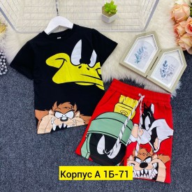 Костюм