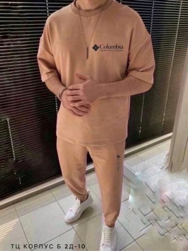 Костюм