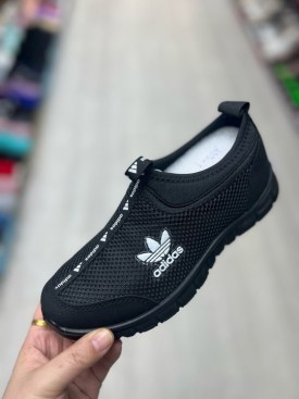 Кроссовки