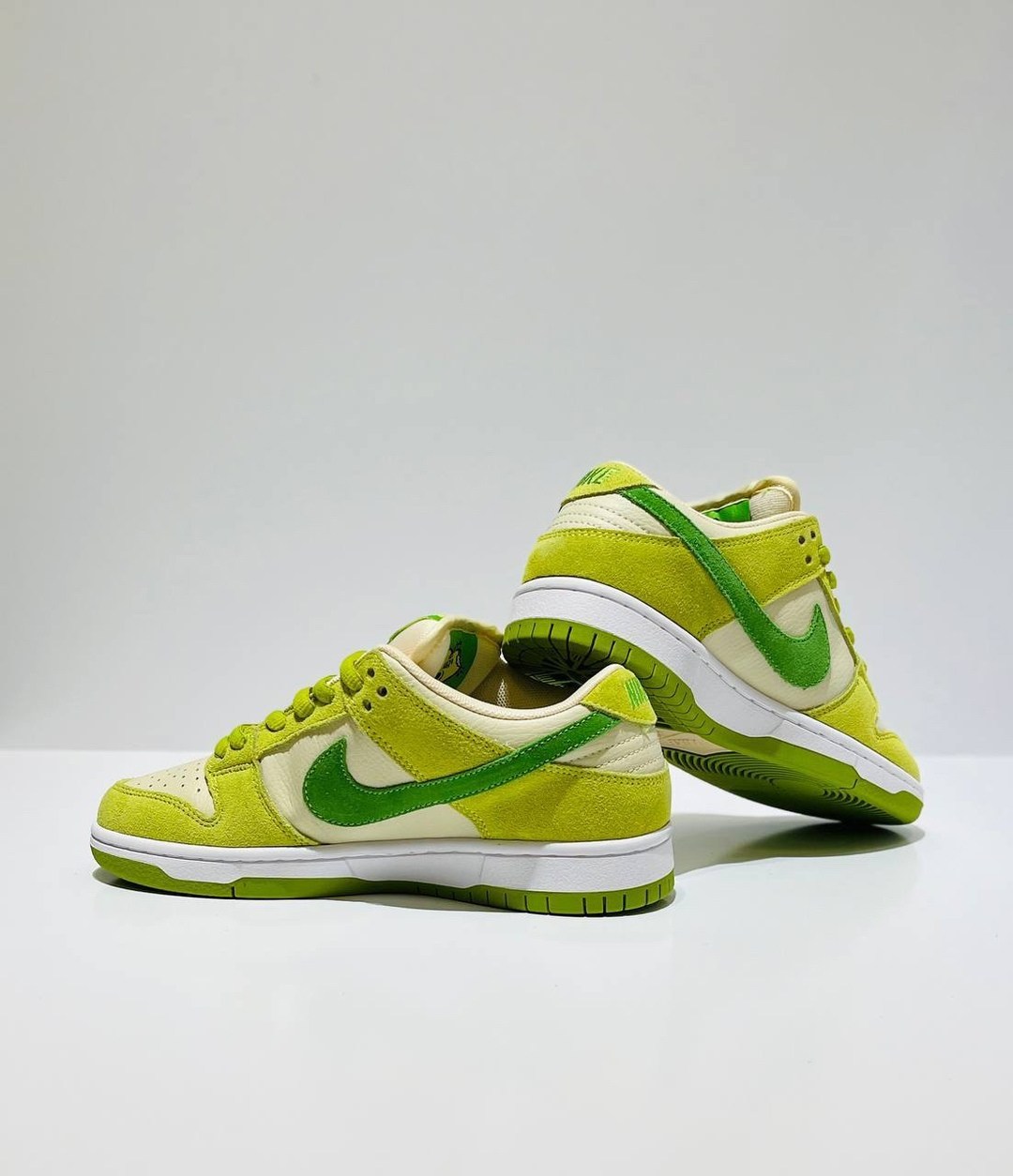 кроссовки nike sb dunk low green apple,nike sb dunk low green apple,nike sb dunk low green apple 2025,nike sb dunk low green,nike sb dunk green apple