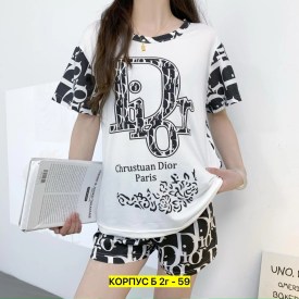 Костюм