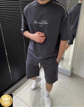 Костюм