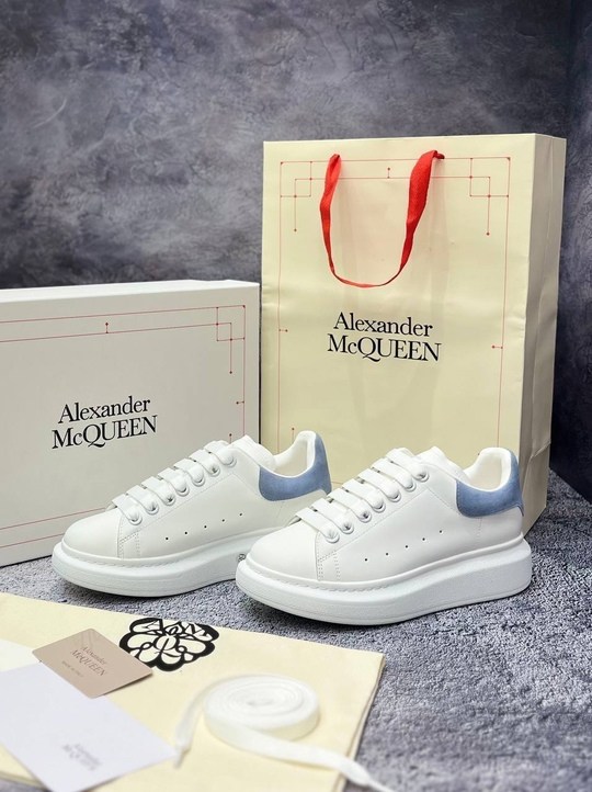 кроссовки alexander mcqueen,кроссовки женские alexander mcqueen,александр маккуин кроссовки оригинал,кеды alexander mcqueen,александр маккуин кроссовки