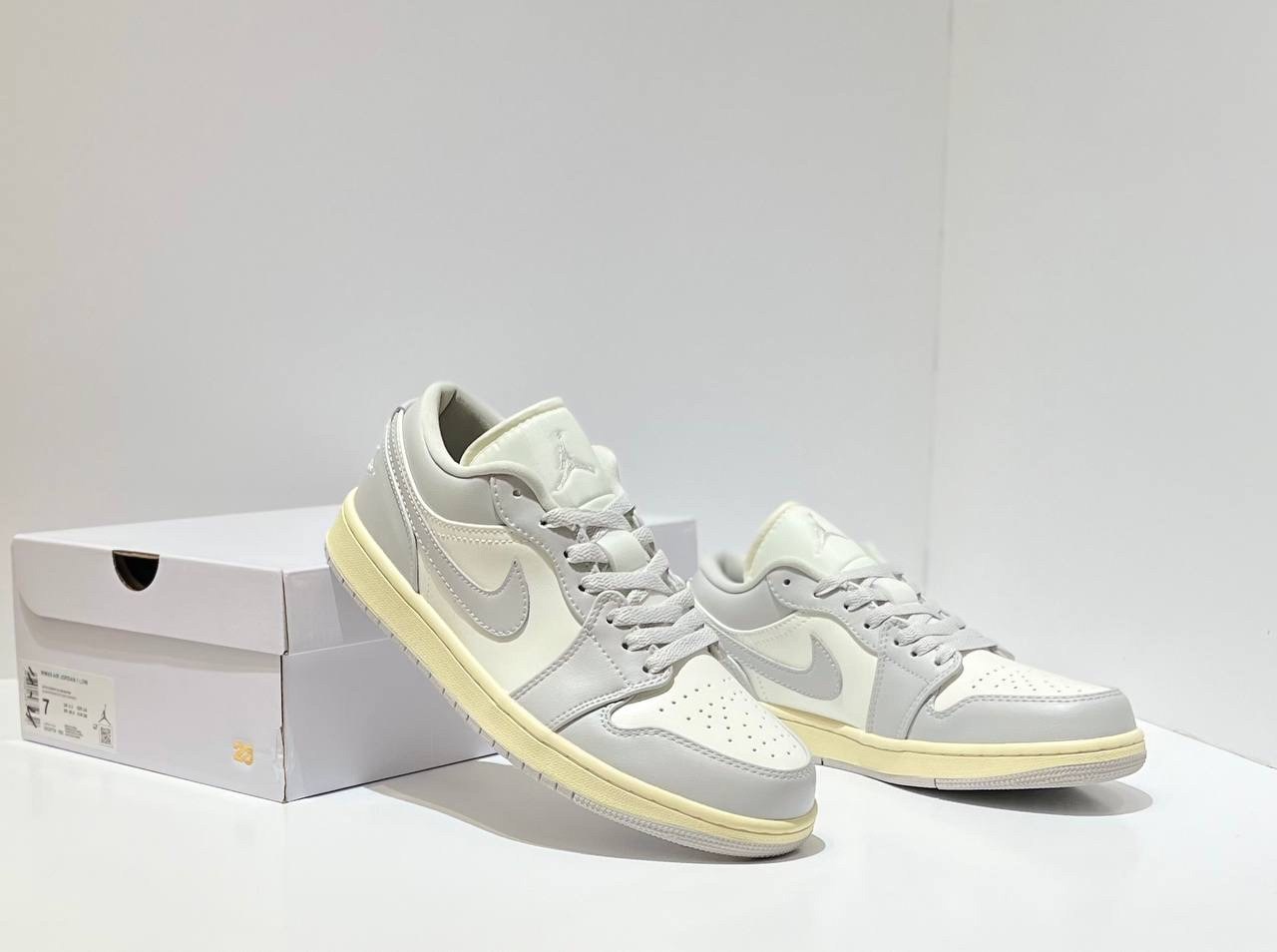 кроссовки air jordan 1 low,nike air jordan 1 low,кроссовки jordan air jordan 1 low se,air jordan 1 low se craft inside out tech grey,женские кроссовки air jordan 1 low
