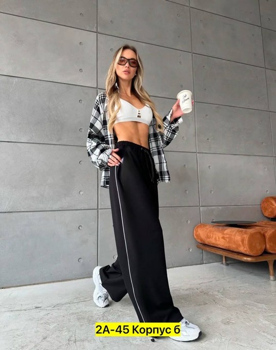 брюки спортивные,спортивные женские брюки,широкие спортивные брюки,брюки в спортивном стиле,спортивные штаны