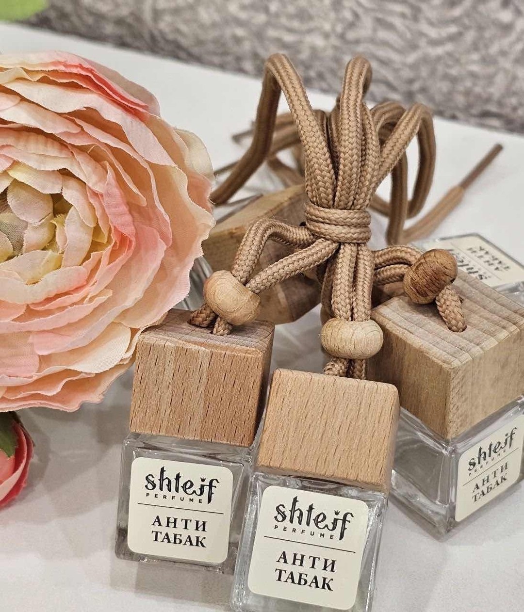 ароматизатор в машина,ароматизатор для автомобилей,ароматизатор в машину вонючка пахучка автопарфюм,ароматизатор в авто,автопарфюм ароматизатор