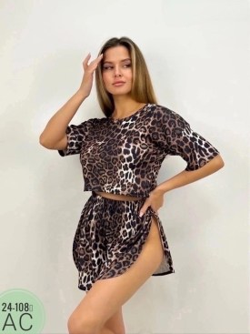 Костюм