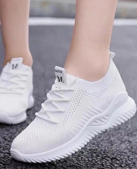 кроссовки белые тканевые,кроссовки женскиe,белые кроссовки,кроссовки женские белые,кроссовки женские изики