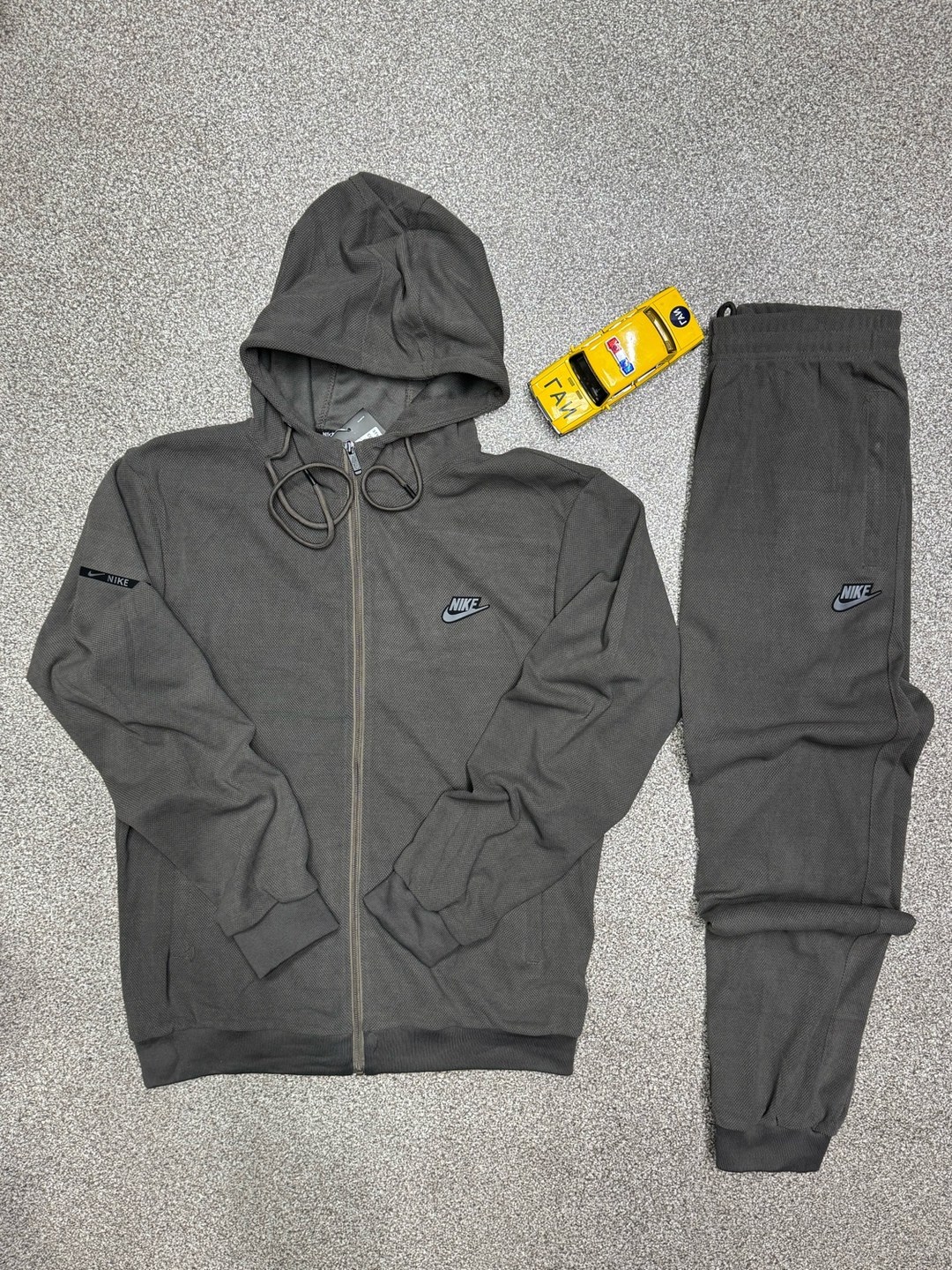 спортивный костюм adidas,костюм спортивный адидас,мужской спортивный костюм adidas,спортивные костюмы адидас мужские,костюм адидас