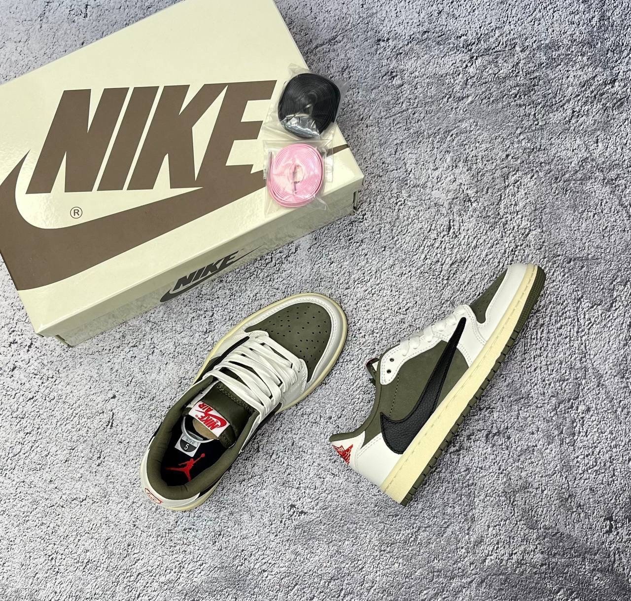 nike air jordan 1 low travis scott,air jordan 1 low travis scott,кроссовки nike air jordan 1 low travis scott,nike air jordan 1 low travis scott reverse mocha,кроссовки travis scott x air jordan 1 low