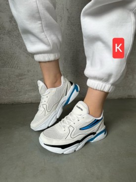 Кроссовки