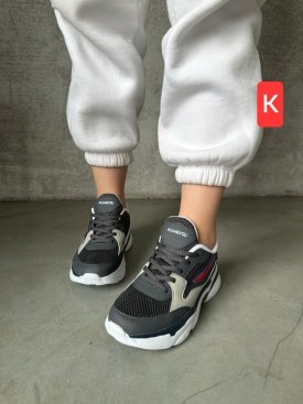 Кроссовки