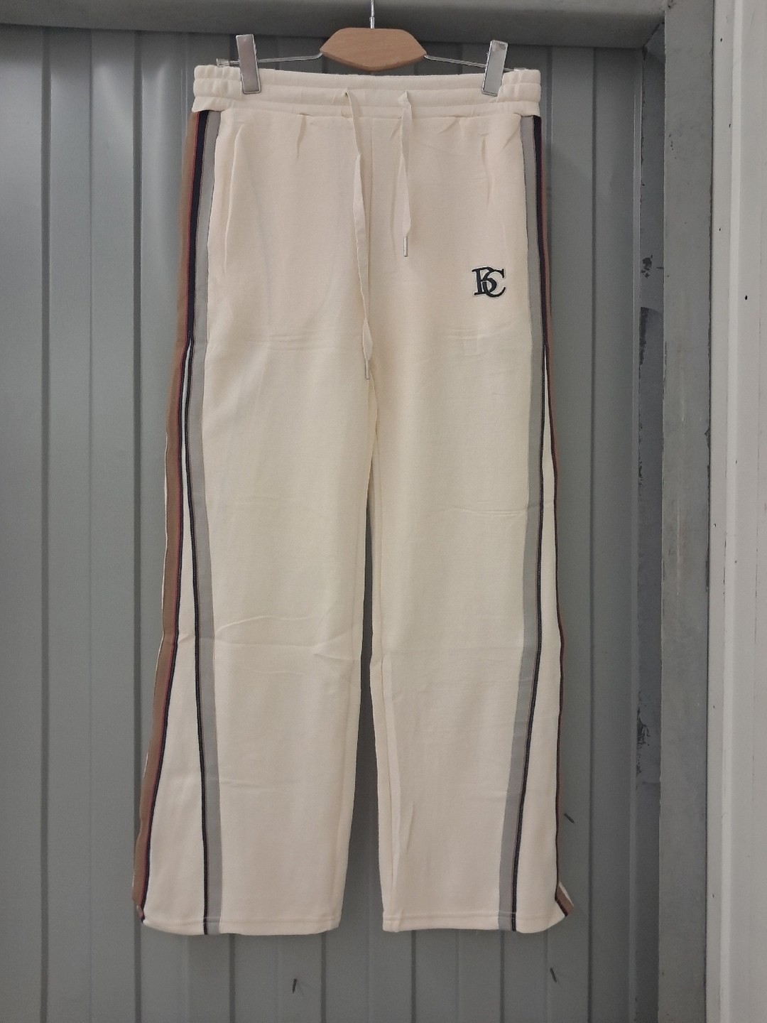 широкие брюки,широкие брюки женские,спортивные брюки,брюки с широкими штанинами,модные брюки