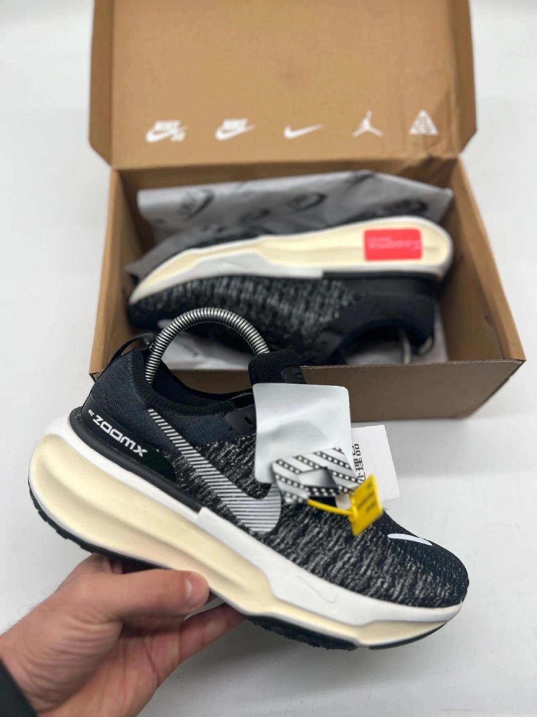 кроссовки nike zoomx invincible run flyknit,кроссовки nike zoomx invincible run flyknit 3,nike zoomx invincible run flyknit 3,кроссовки nike zoomx,кроссовки