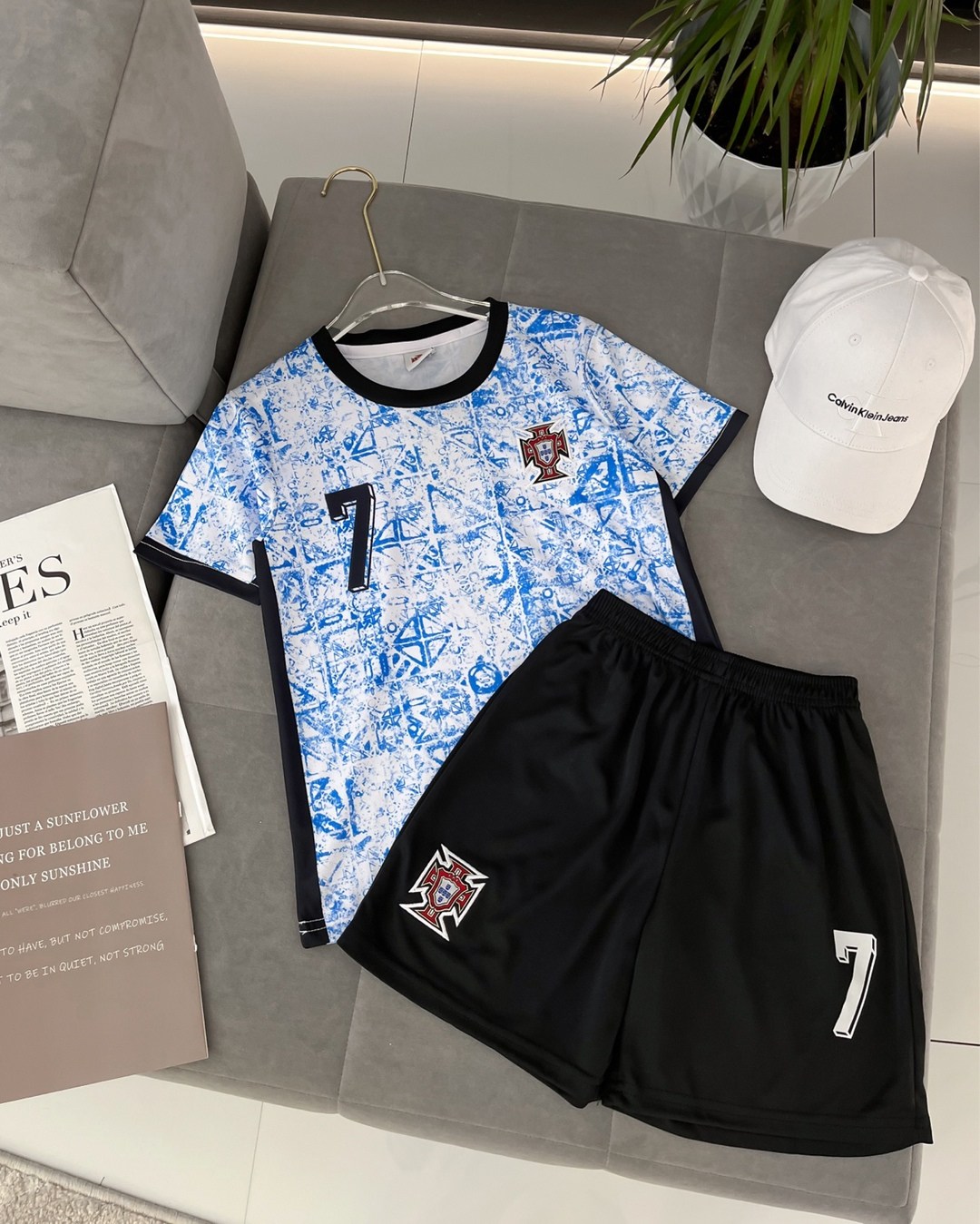 футбольная форма португалия роналду,футбольная форма роналдо португалия,футбольная форма португалия роналду с гетрами,футбольная форма роналду,форма роналду португалия