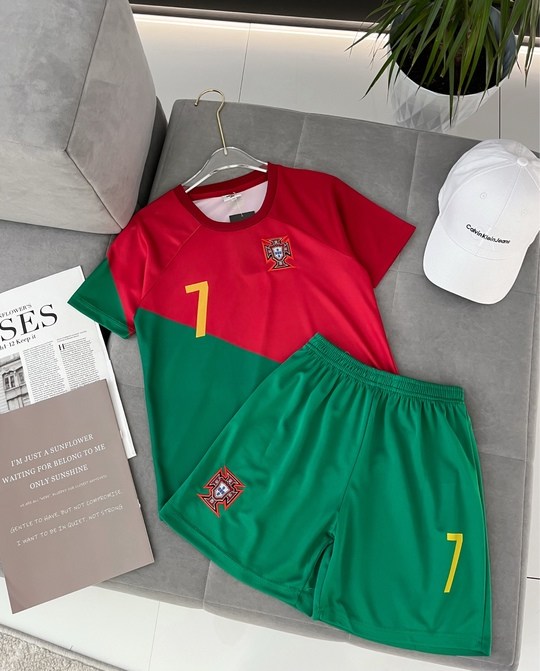 детская футбольная форма сборная португалия,футбольная форма португалии,футбольная форма португалия роналду,форма футбольная,форма сборной португалии по футболу