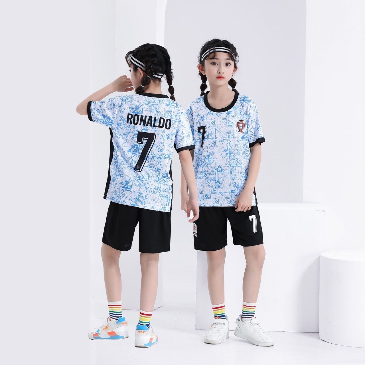 футбольная форма португалия роналду,футбольная форма роналдо португалия,футбольная форма португалия роналду с гетрами,футбольная форма роналду,форма роналду португалия