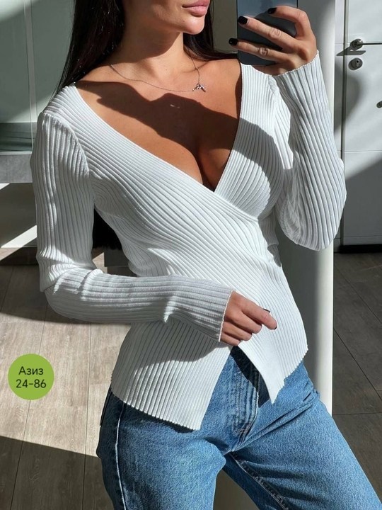 трикотажная кофта,кофта женская,кофта лапша,свитер с вырезом,женский трикотажный свитер с v образным вырезом