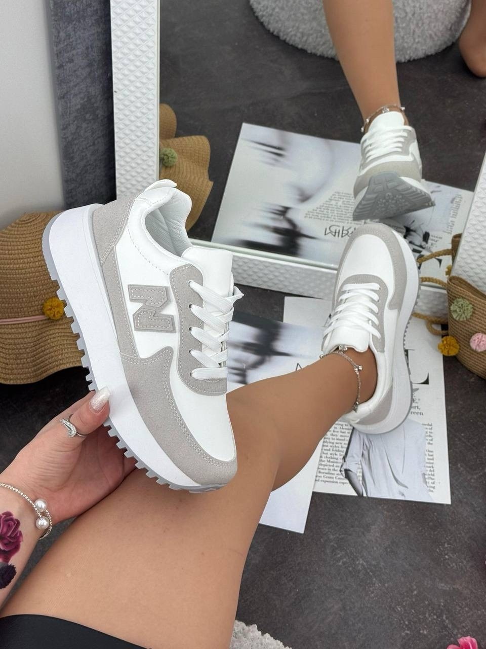 женские кроссовки,,женская ,кроссовки модные,бежевые кроссовки