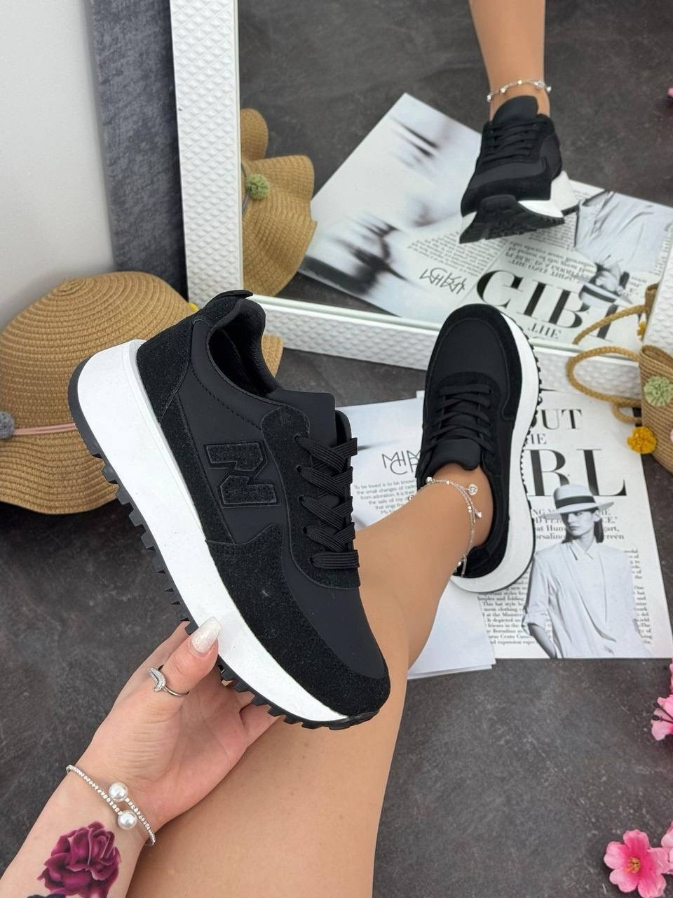 женские кроссовки,,женская ,кроссовки модные,бежевые кроссовки