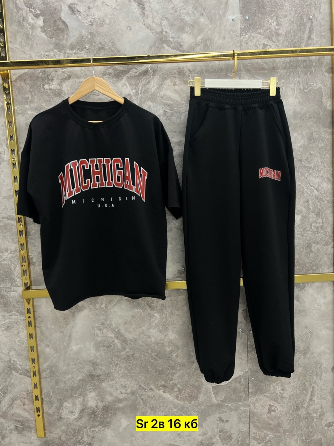 спортивный костюм свободного кроя,костюм свободного кроя,костюм спортивный,трикотажные костюмы,спортивный костюм свободный