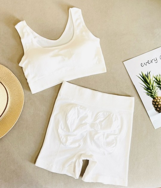 комплект нижнего белья женский бесшовное,нижнее белье комплект бесшовное,нижнее белье женский комплект,костюм топ и велосипедки,женский спортивный комплект