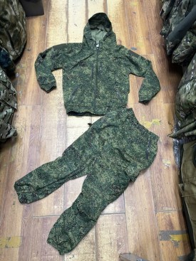 Костюм