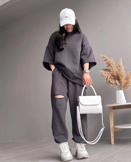 костюм свободного кроя,спортивный костюм найк серый женский оверсайз,костюмы спортивные оверсайз,костюм спортивные женские костюмы,трикотажные костюмы