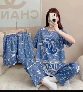 Костюм