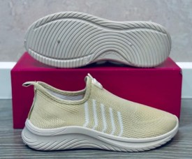Кроссовки