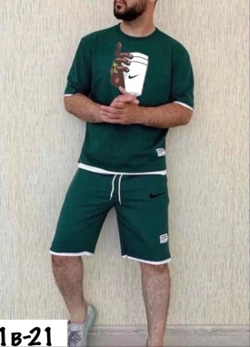 Костюм