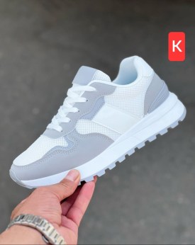 Кроссовки