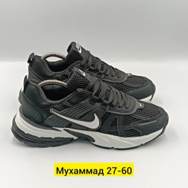 Кроссовки