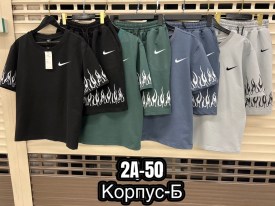 Костюм
