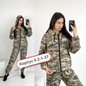 Костюм