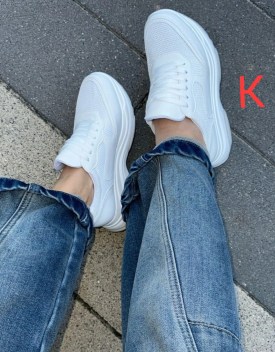 Кроссовки