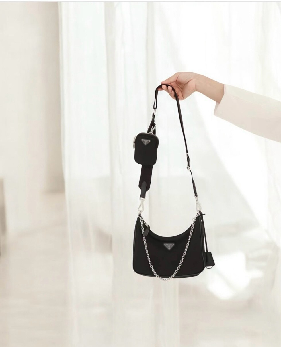 сумка прада черная нейлон,сумка прада re edition 2005,сумка через плечо prada,prada re-edition 2005 shoulder bag,прада сумка женская