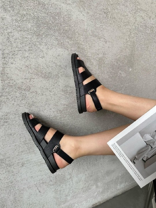 кожаные сандалии,сандалии,сандалии модные,сандали,сандалии черные