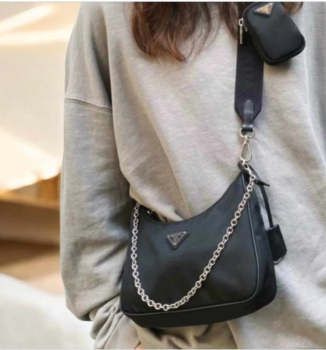 сумка прада черная нейлон,сумка прада re edition 2005,сумка через плечо prada,prada re-edition 2005 shoulder bag,прада сумка женская
